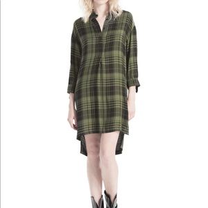 Alice and Olivia shirt dress / New
